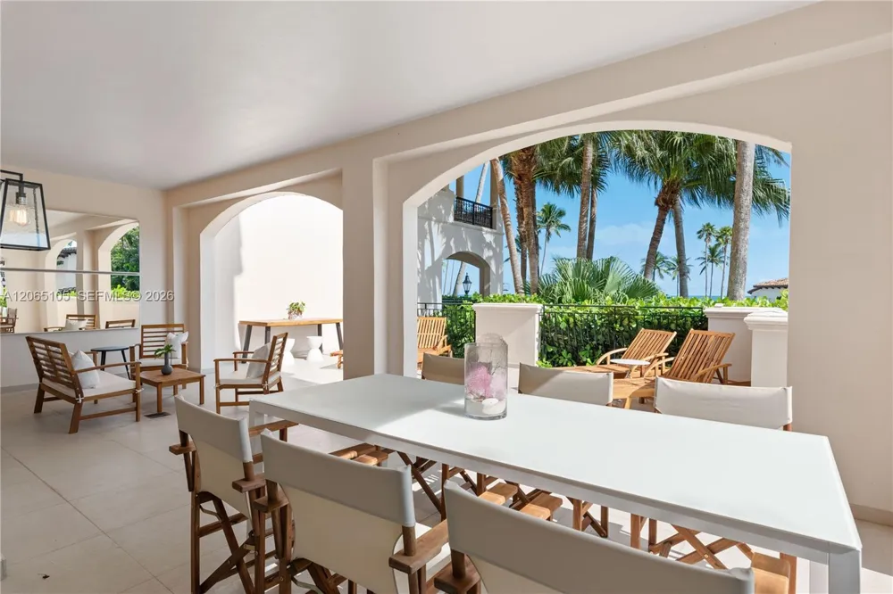 19216 Fisher Island Dr #19216 Miami Beach, FL 33109