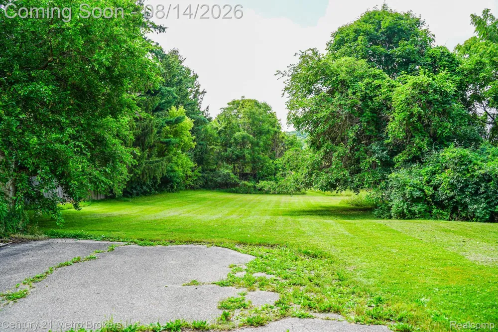 8294 Davison Road Davison Township, MI 48423