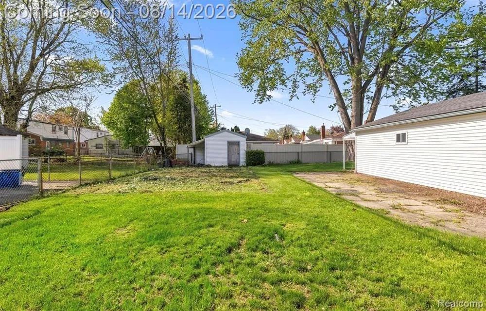 6644 Vernon Street Dearborn Heights City, MI 48127