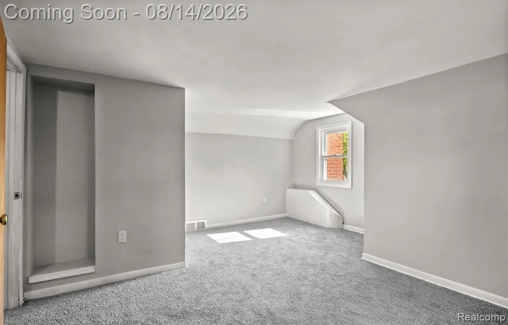6644 Vernon Street Dearborn Heights City, MI 48127