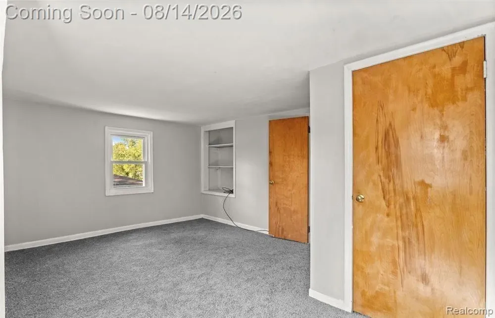6644 Vernon Street Dearborn Heights City, MI 48127
