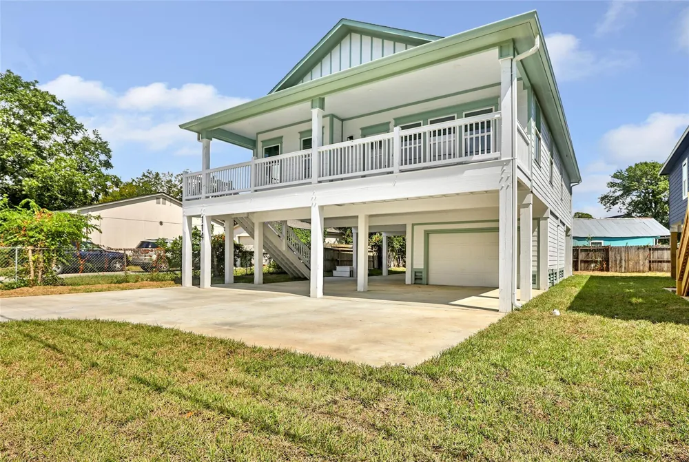114 Dwire Drive La Porte, TX 77571