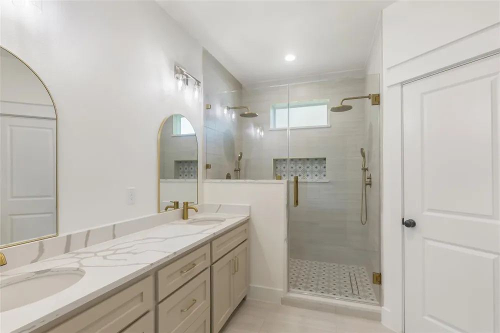 114 Dwire Drive La Porte, TX 77571