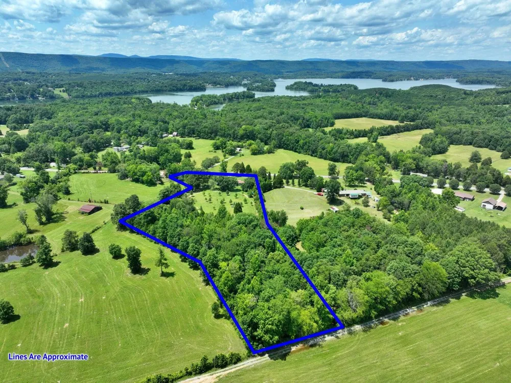5858 Wolf Creek Road Spring City, TN 37381