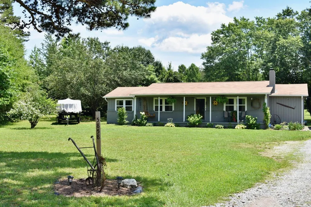 5858 Wolf Creek Road Spring City, TN 37381
