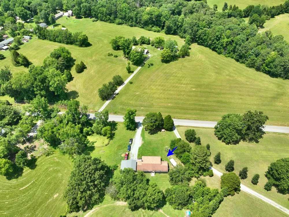 5858 Wolf Creek Road Spring City, TN 37381