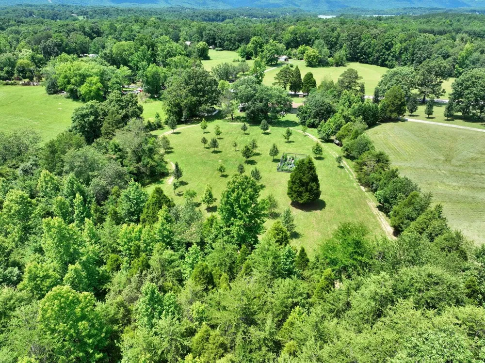 5858 Wolf Creek Road Spring City, TN 37381