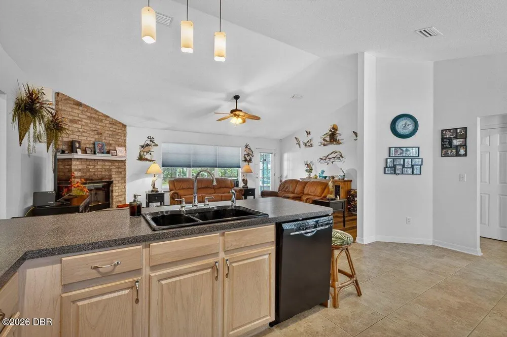 89 Robinson Drive S Palm Coast, FL 32164