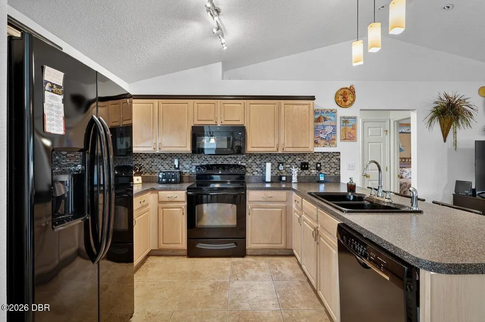 89 Robinson Drive S Palm Coast, FL 32164