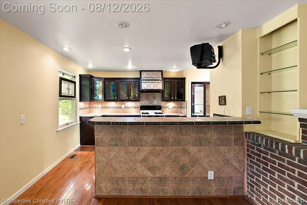 13010 Oyster Lake Road Holly Township, MI 48442