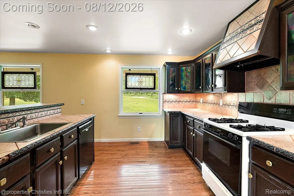 13010 Oyster Lake Road Holly Township, MI 48442