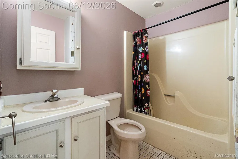 13010 Oyster Lake Road Holly Township, MI 48442