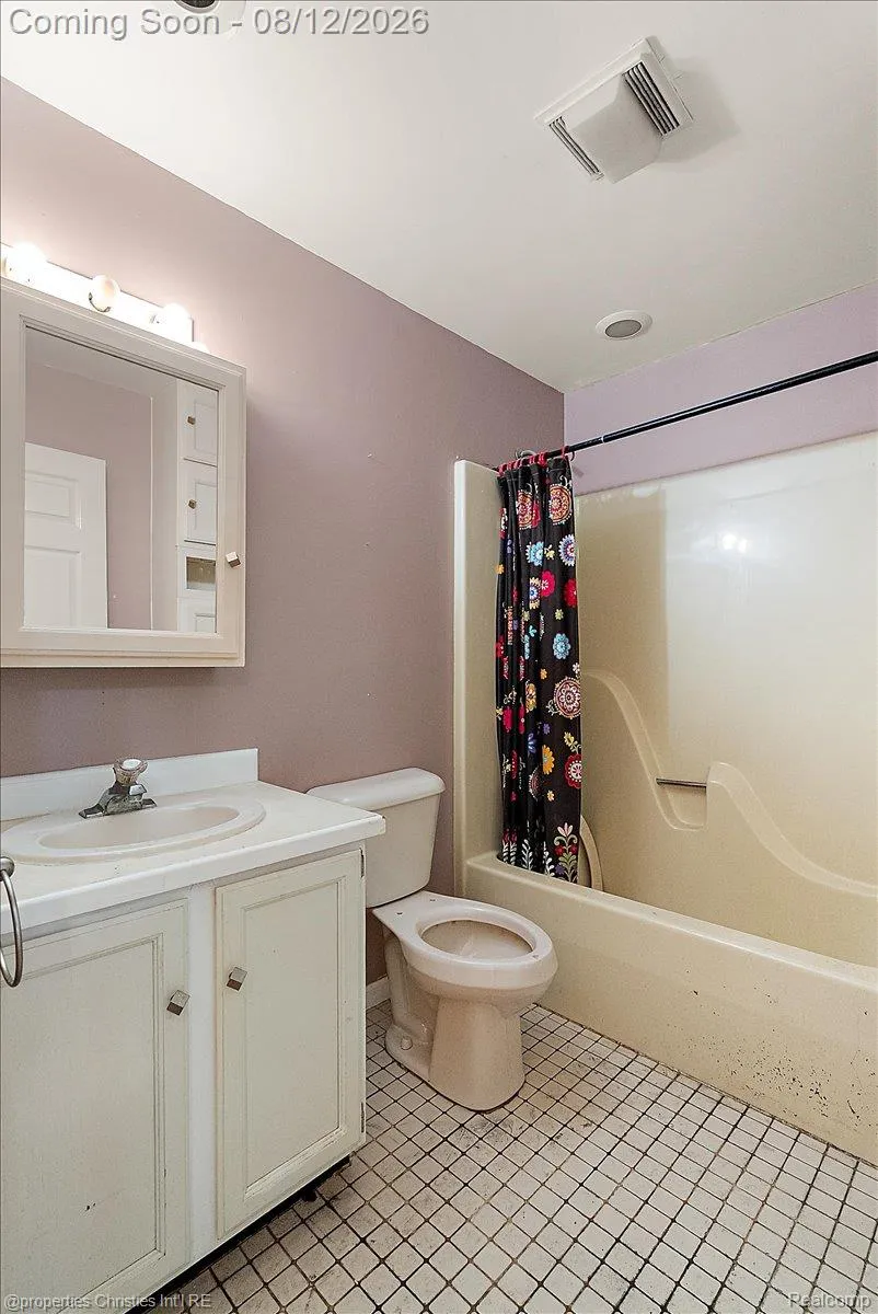 13010 Oyster Lake Road Holly Township, MI 48442