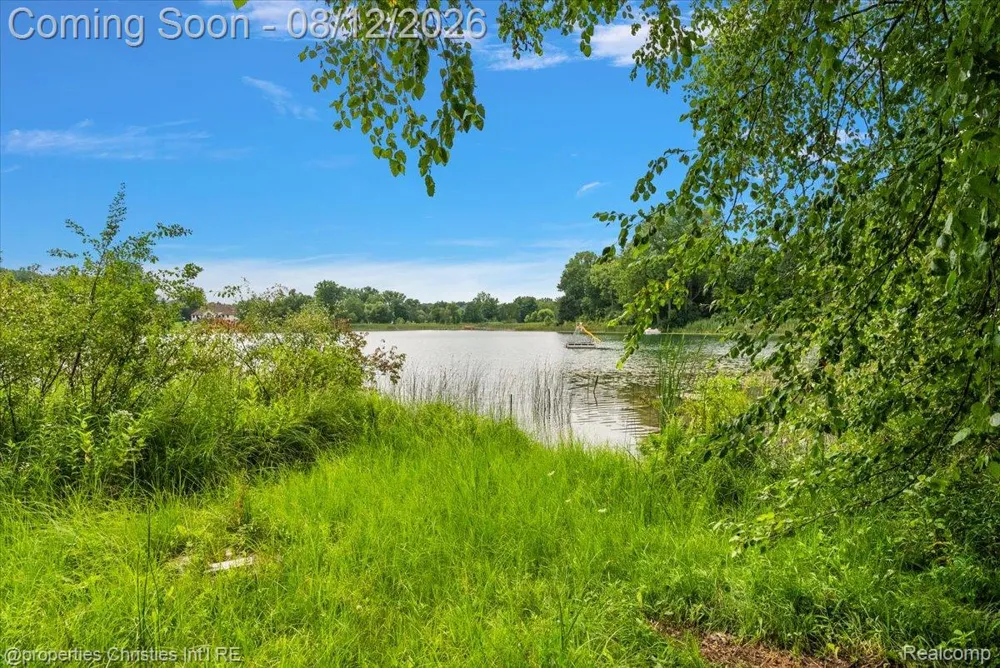 13010 Oyster Lake Road Holly Township, MI 48442
