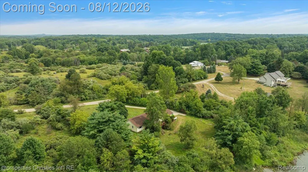 13010 Oyster Lake Road Holly Township, MI 48442