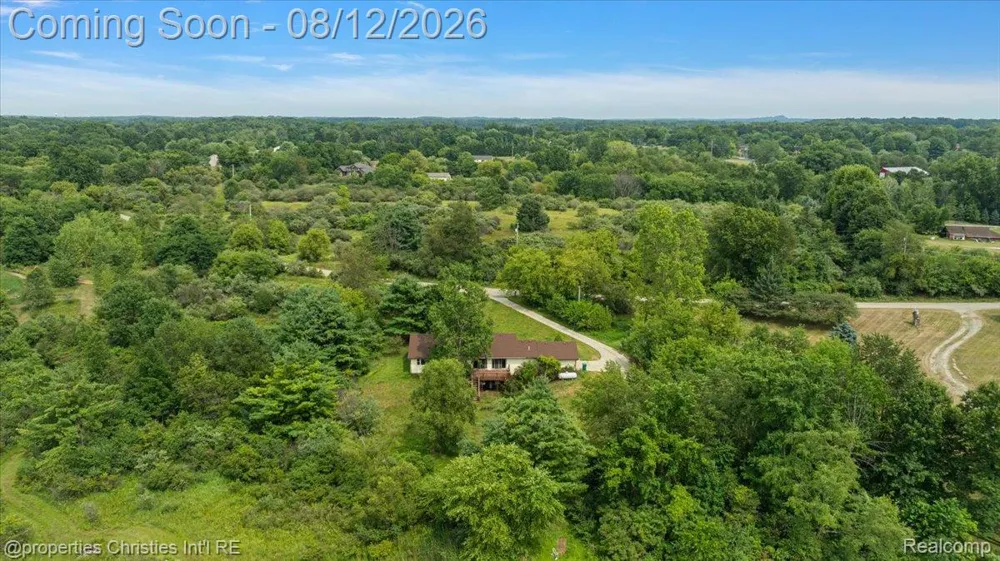13010 Oyster Lake Road Holly Township, MI 48442