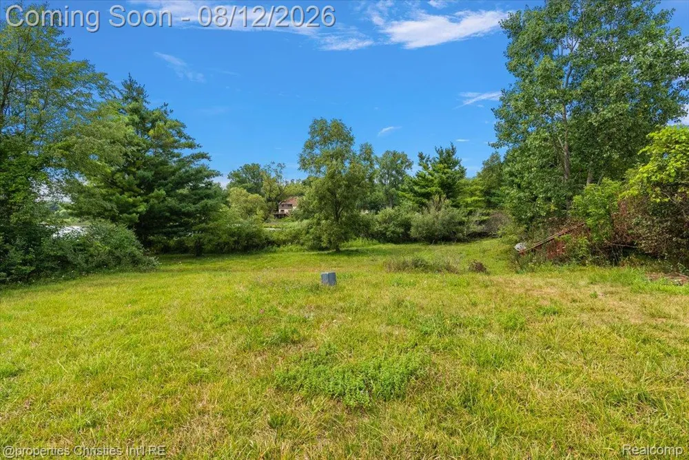 13010 Oyster Lake Road Holly Township, MI 48442