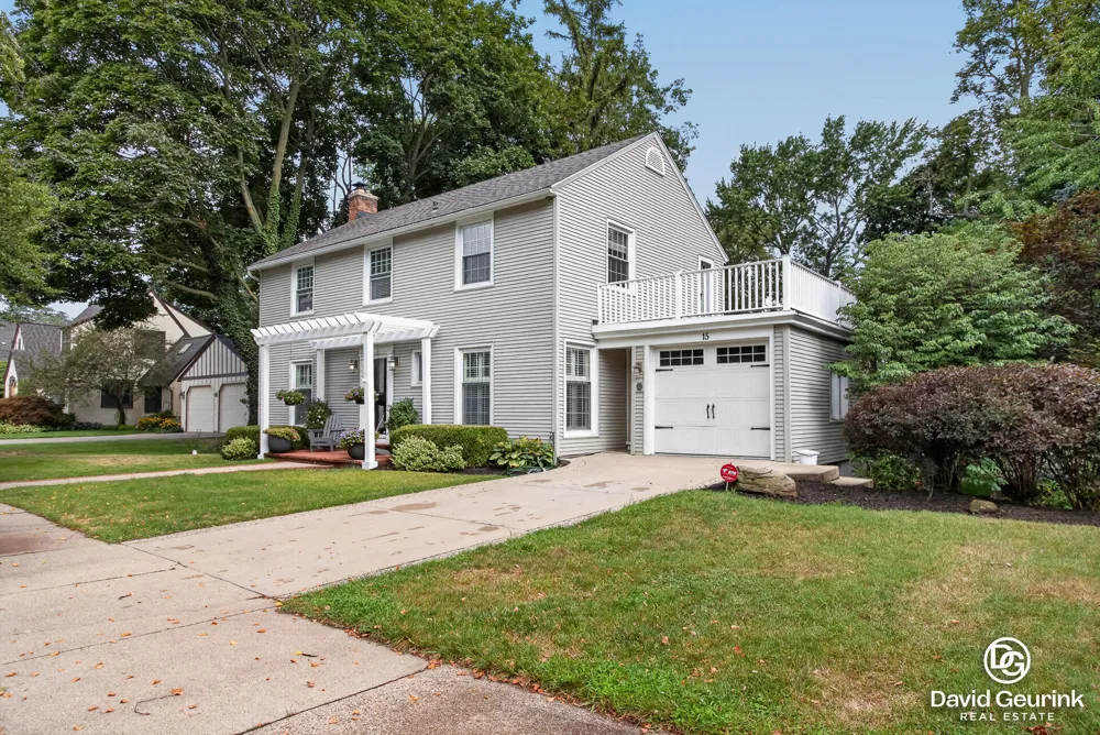 15 W 25th Street Holland City, MI 49423