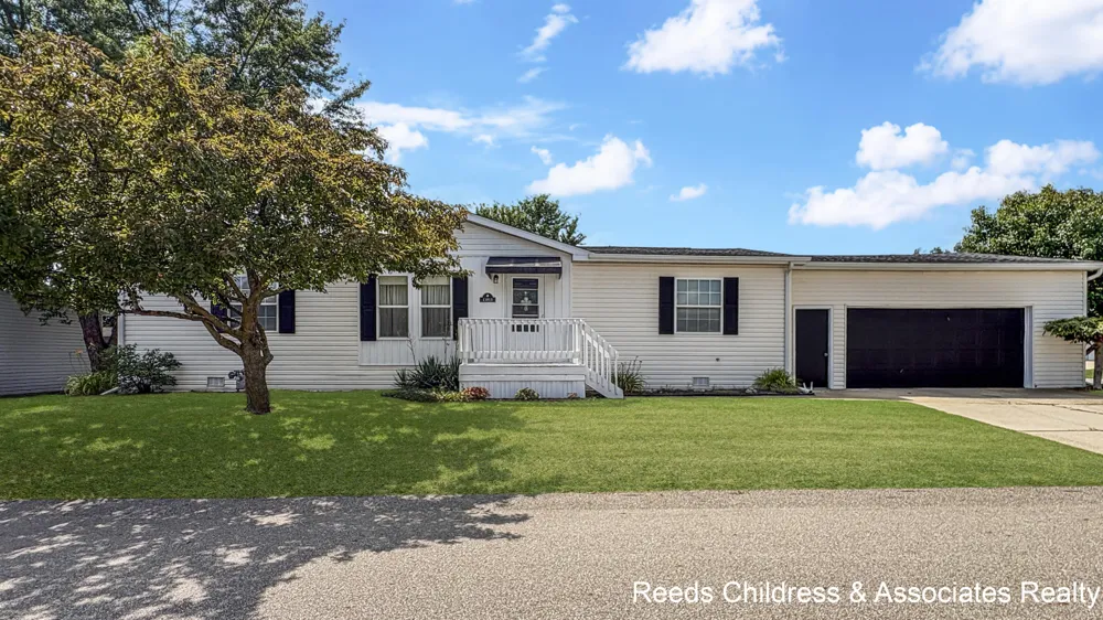 13813 Shamrock Lane Cedar Springs City, MI 49319