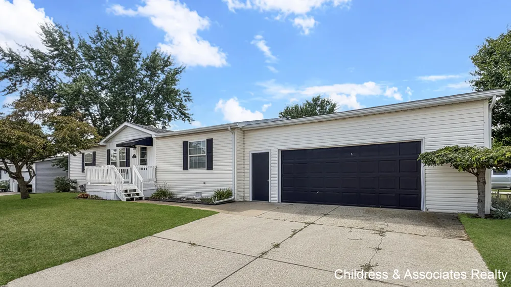 13813 Shamrock Lane Cedar Springs City, MI 49319