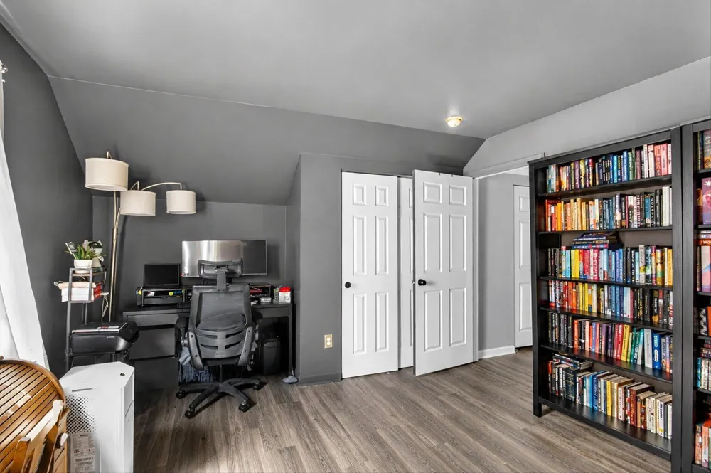 10415 Scarlet Oak Drive Superior Charter Township, MI 48198