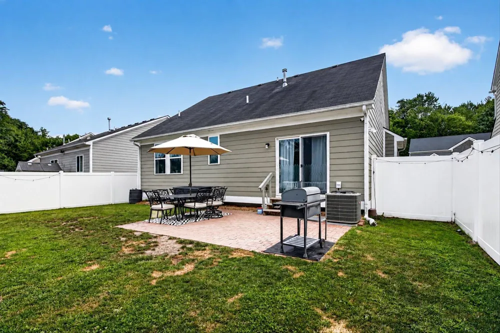 10415 Scarlet Oak Drive Superior Charter Township, MI 48198