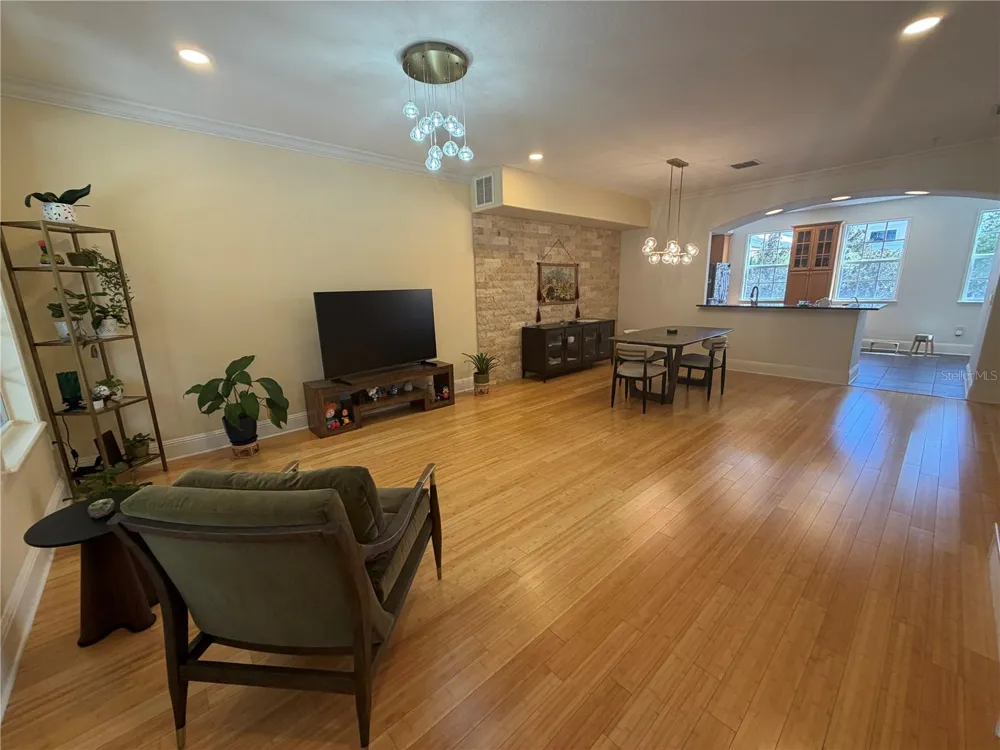 1425 CHATFIELD PLACE Orlando, FL 32814
