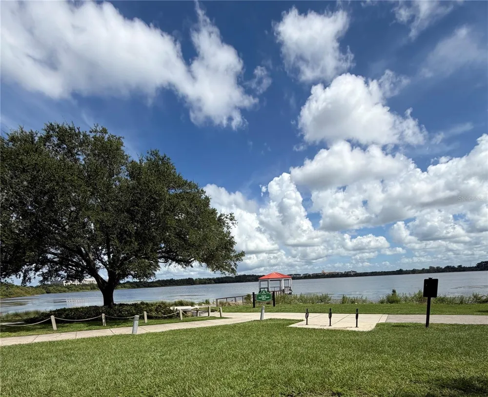 1425 CHATFIELD PLACE Orlando, FL 32814