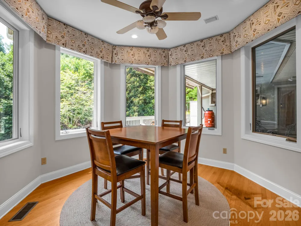 556 Quail Ridge Boulevard Lake Lure, NC 28746