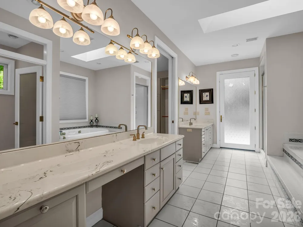 556 Quail Ridge Boulevard Lake Lure, NC 28746