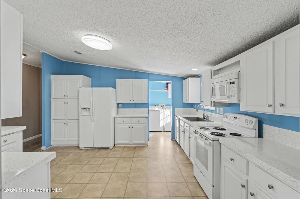 926 Laurel Circle Barefoot Bay, FL 32976