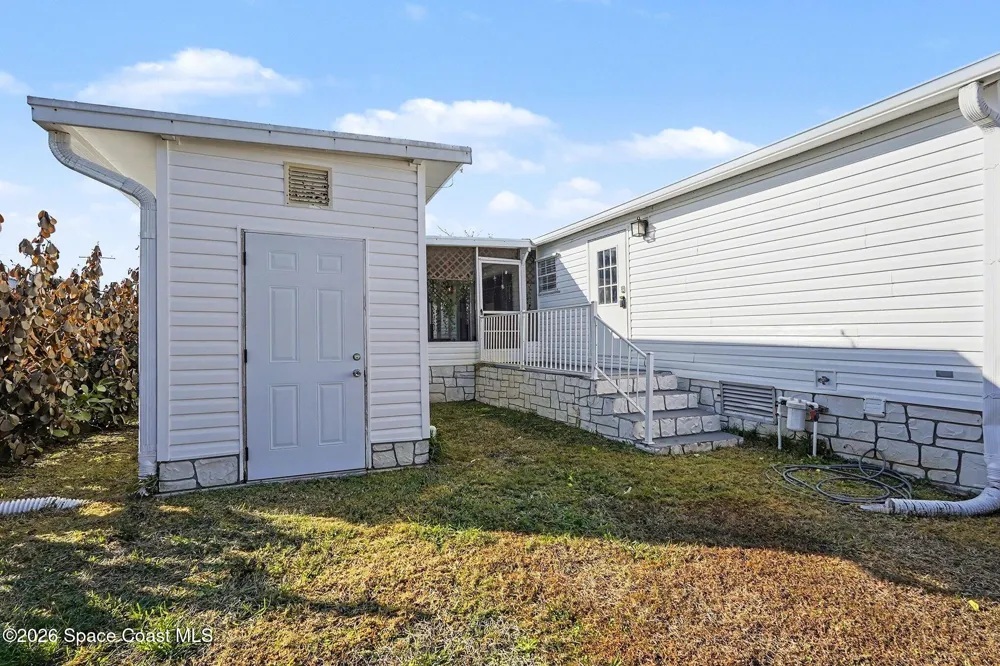 926 Laurel Circle Barefoot Bay, FL 32976