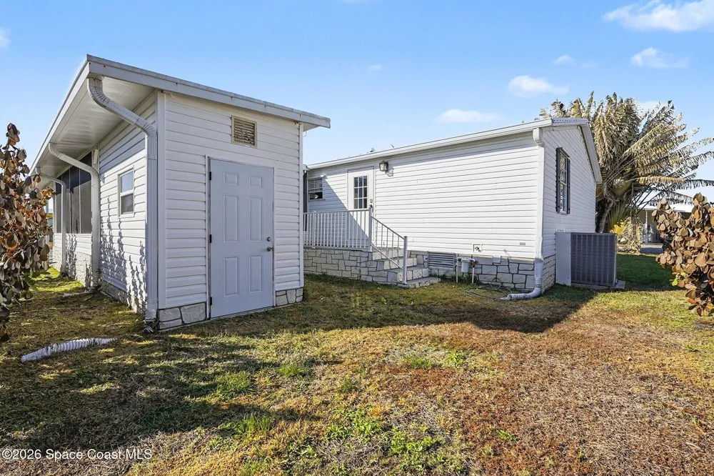 926 Laurel Circle Barefoot Bay, FL 32976