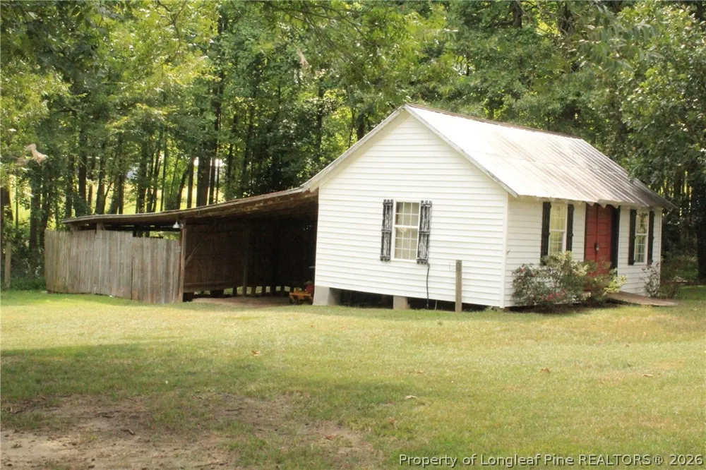 2096 HOLLY Springs Church Road Broadway, NC 27505