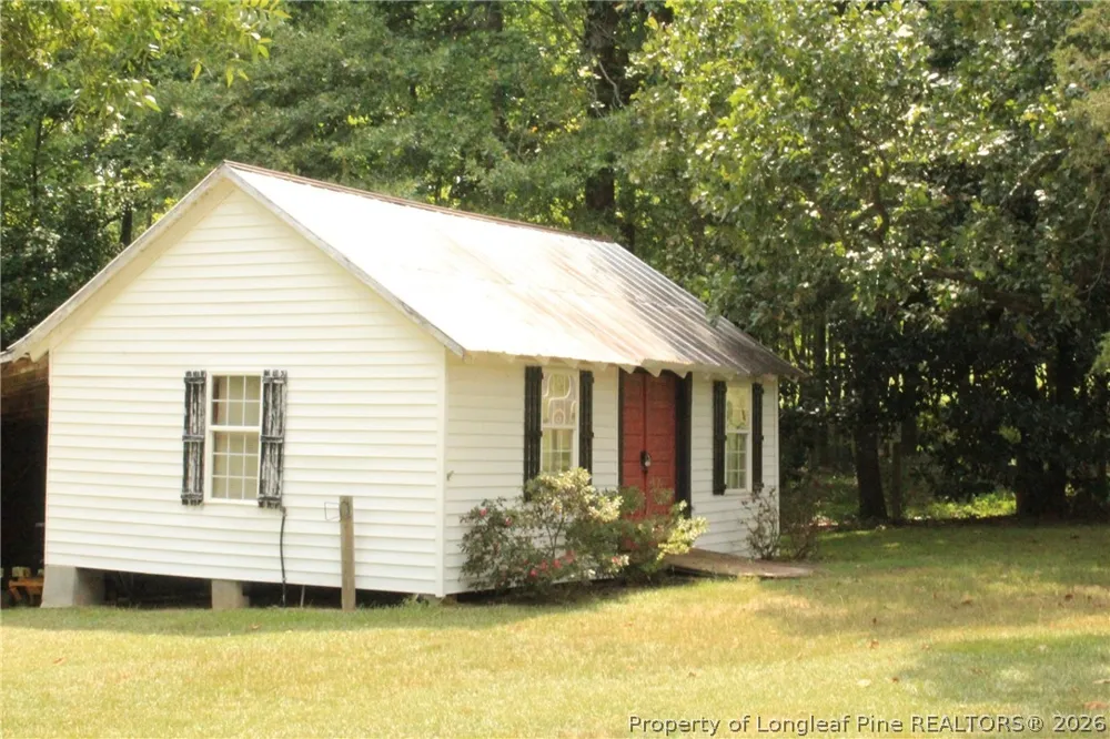 2096 HOLLY Springs Church Road Broadway, NC 27505