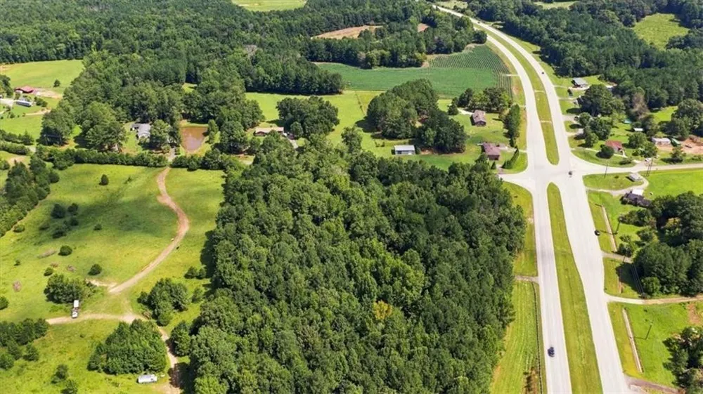 3686 Buchanan Highway Cedartown, GA 30125