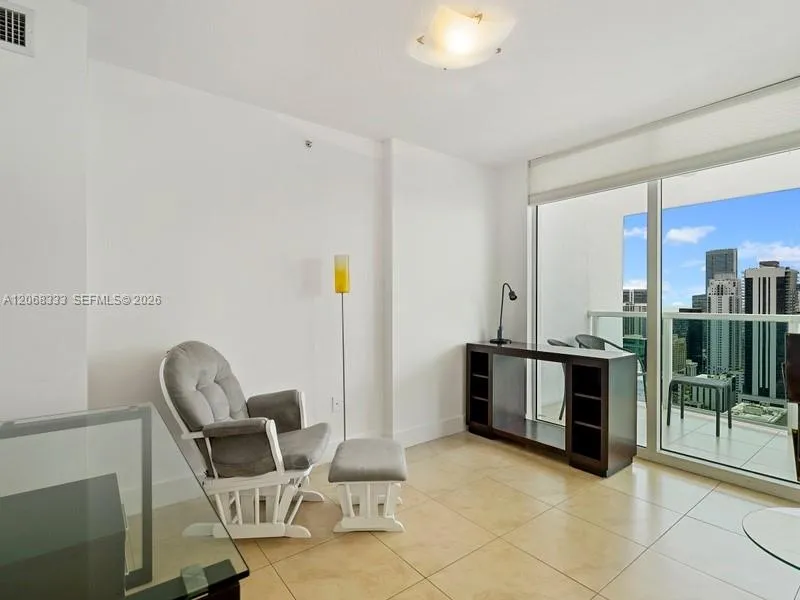41 SE 5th St #2310 Miami, FL 33131