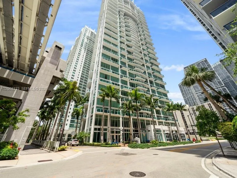 41 SE 5th St #2310 Miami, FL 33131