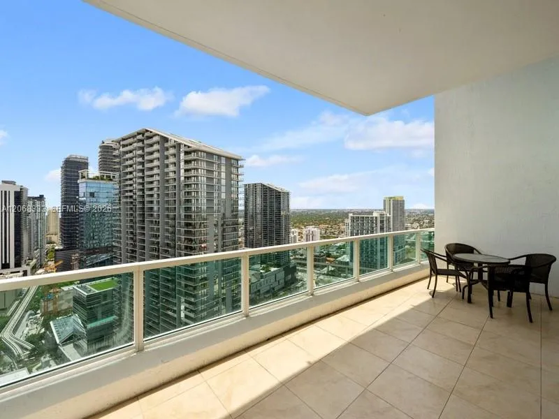 41 SE 5th St #2310 Miami, FL 33131