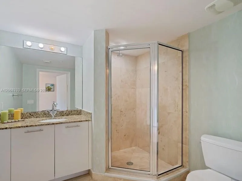 41 SE 5th St #2310 Miami, FL 33131