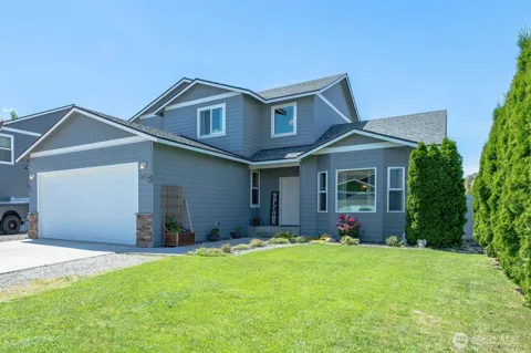 1450 Denny Place