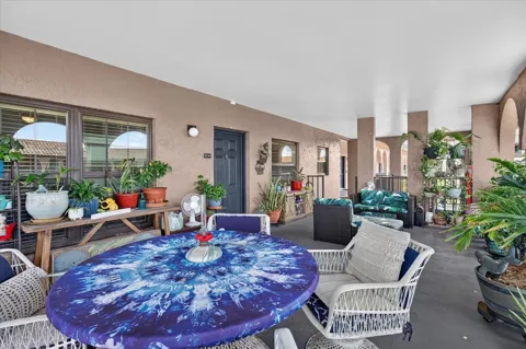 6100 GULFPORT BOULEVARD S #401