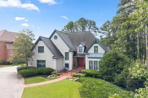 2219 Lattimore Farm Drive NW