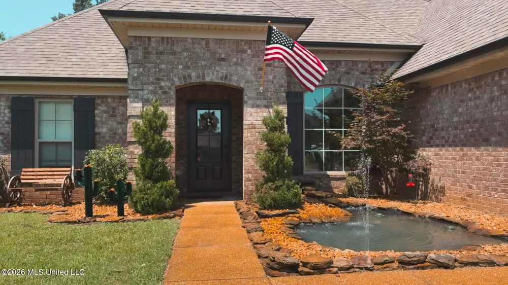 104 Creekside Drive Senatobia, MS 38668