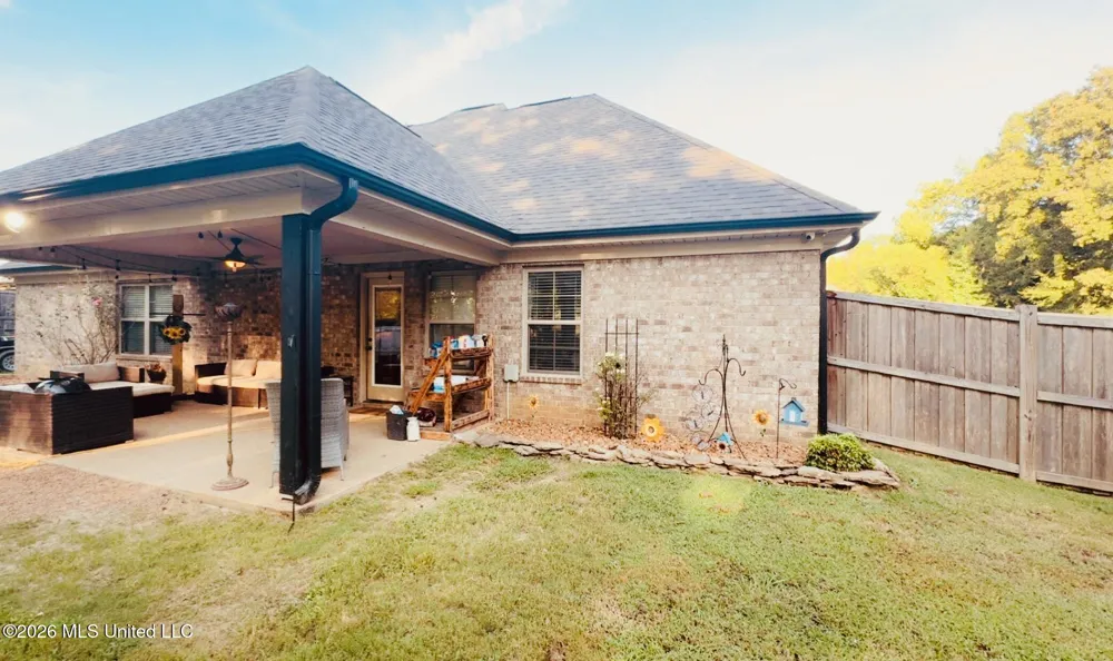 104 Creekside Drive Senatobia, MS 38668