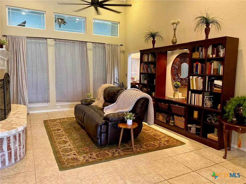 210 Ranchgate Trail McGregor, TX 76657