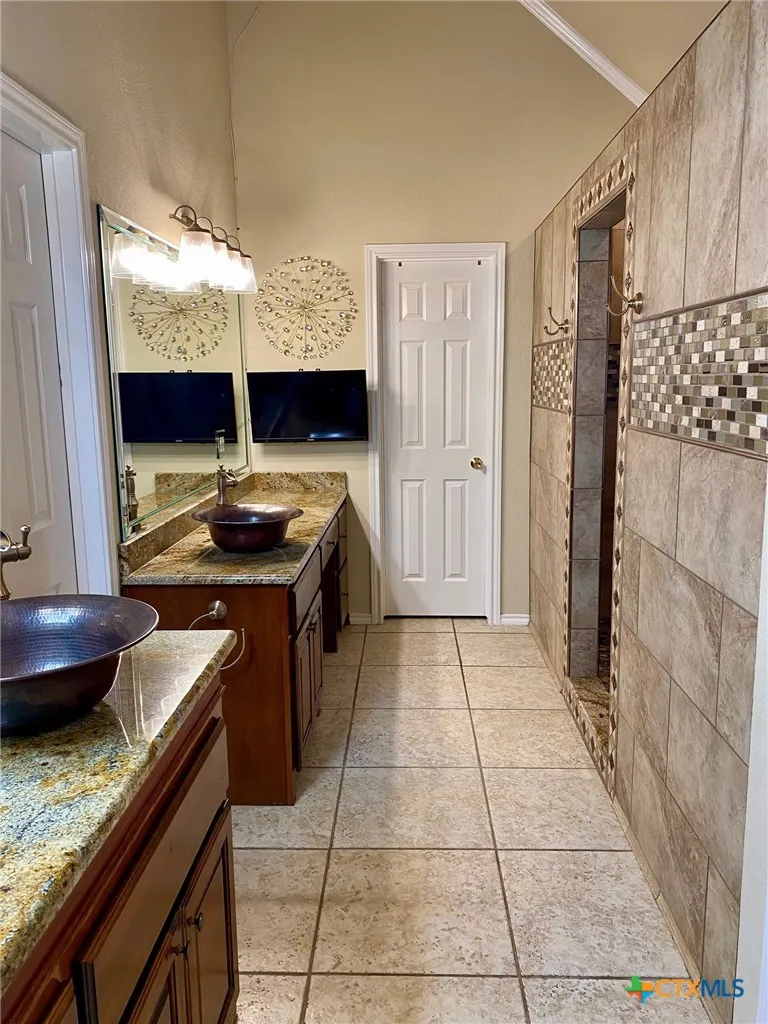 210 Ranchgate Trail McGregor, TX 76657