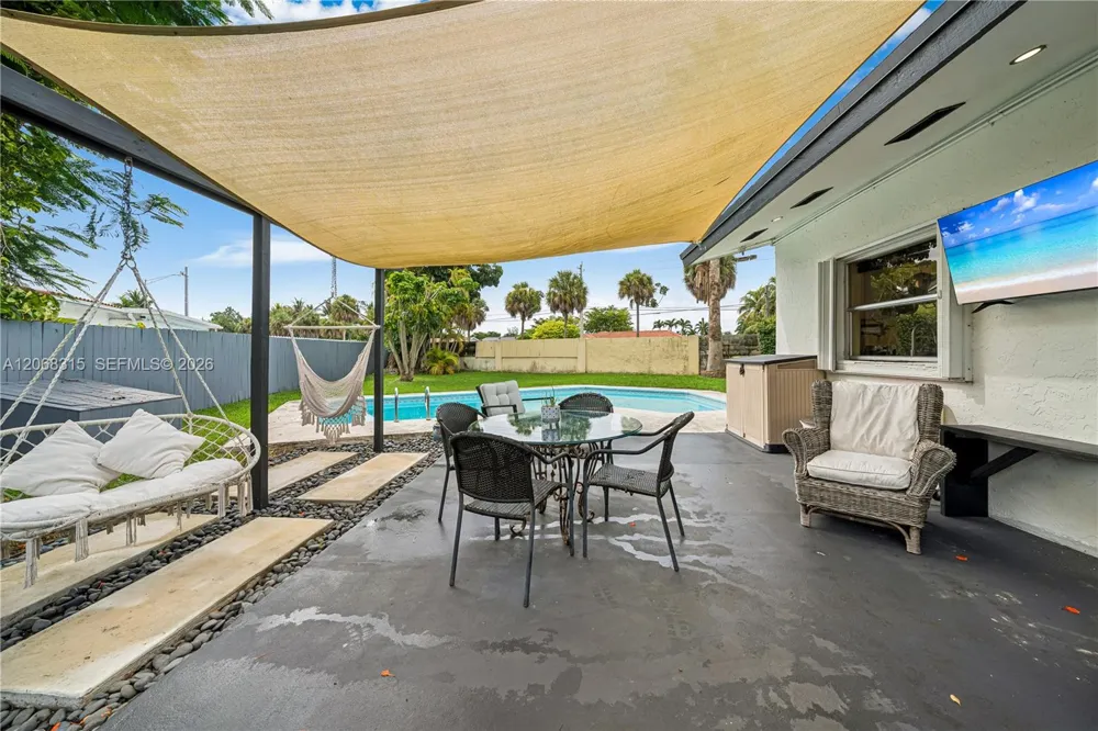 10331 SW 130th Ave Miami, FL 33186