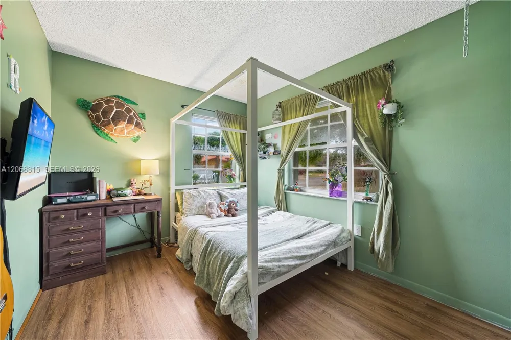 10331 SW 130th Ave Miami, FL 33186