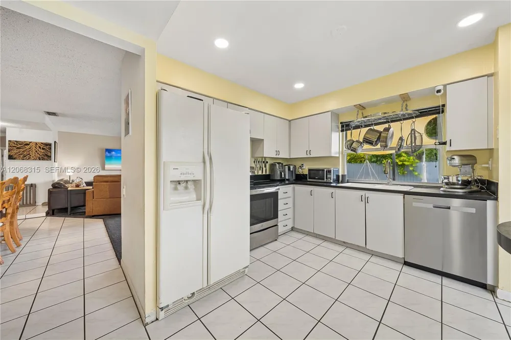 10331 SW 130th Ave Miami, FL 33186